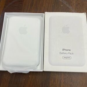 New Apple MagSafe Battery Pack